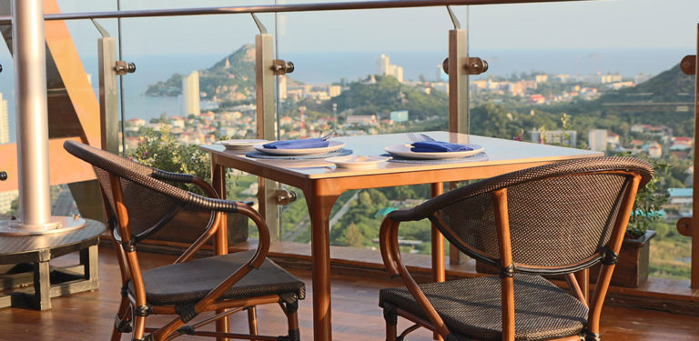 An Evening Above Hua Hin — Discover Stella at Holiday Inn Vana Nava