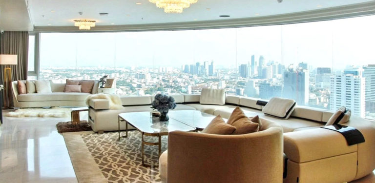 HOME OF THE MONTH: Sky-High Grandeur at Eight Thonglor, Bangkok